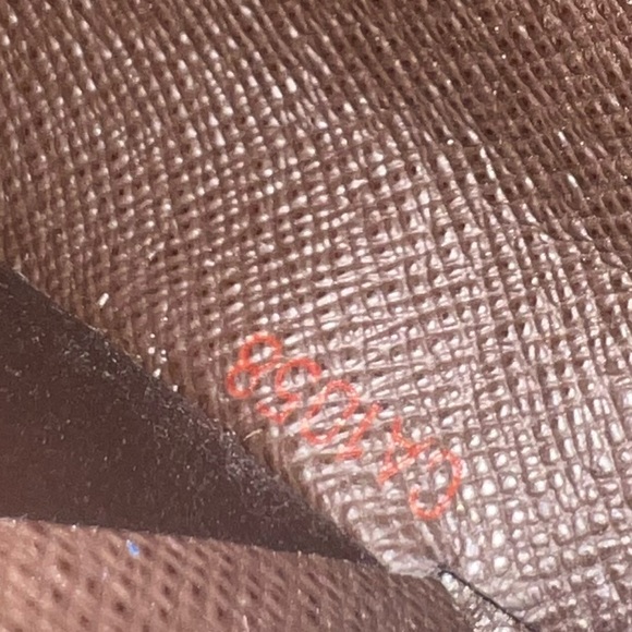 Louis Vuitton damier ebene wallet - Picture 2 of 15